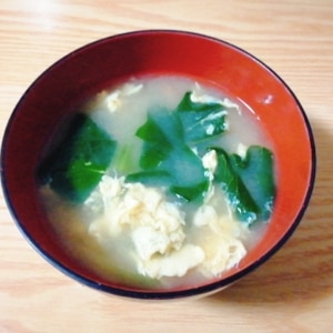 小松菜とふんわりたまごのお味噌汁♡